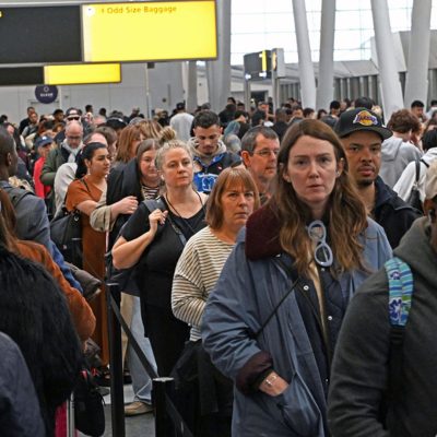 US airports may have to shut amid long wait times, transport boss warns